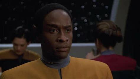 Watch Star Trek: Voyager Season 4 Episode 21: The Omega Directive ...