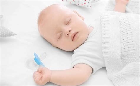 不同月龄的宝宝每天睡几个小时，小睡几次？看完这篇你就明白了-运动宝贝早教官网
