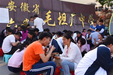 探访毛坦厂中学:有家长陪读高中3年花了20多万 - 社会百态 - 华声新闻 - 华声在线
