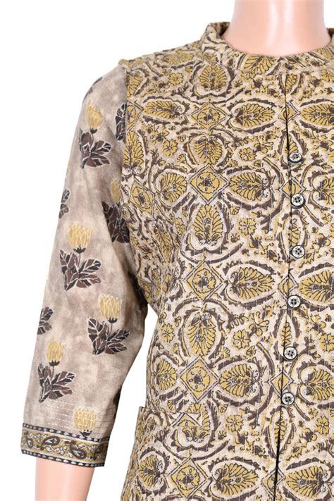 Kurtas-Pant-Jacquet Set :: MIRAYA FAB