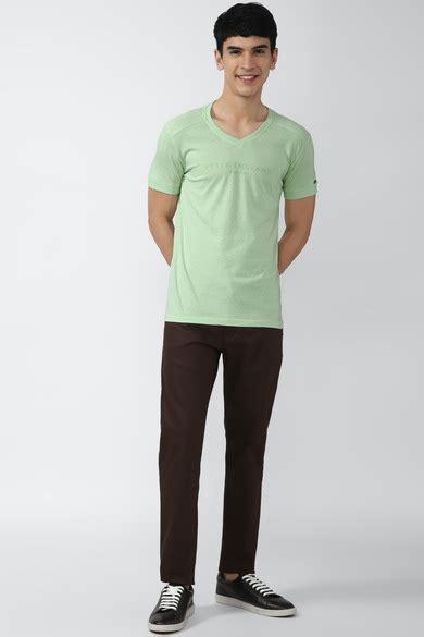 Buy Men Green Solid V Neck T-shirt Online - 738365 | Peter England