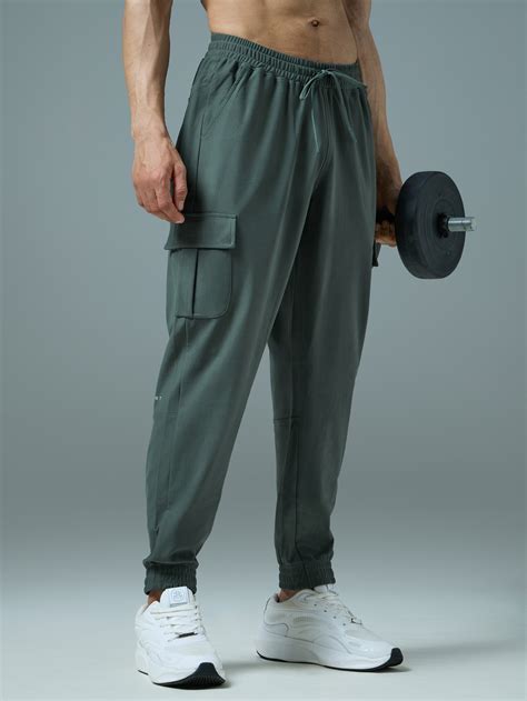 Men Relax Fit Cargo Joggers with Duracool+