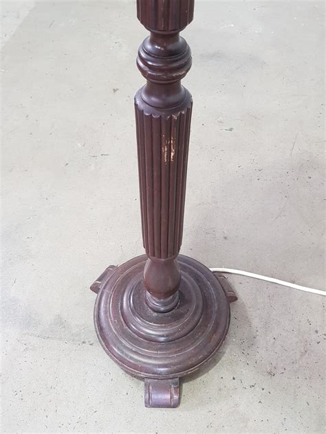 Lot - Fluted floor lamp (h:190cm)