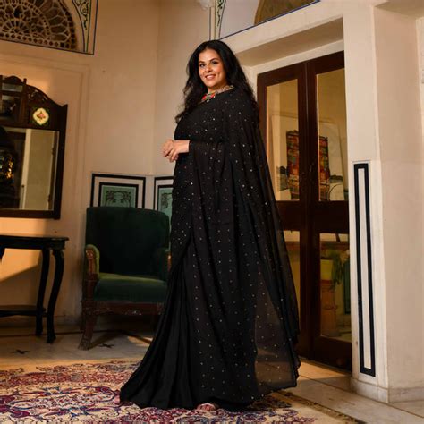 Buy Rasa-Black & Gold Dazzle Pure Chinon Pre-Drape Saree | Meera Plus Size