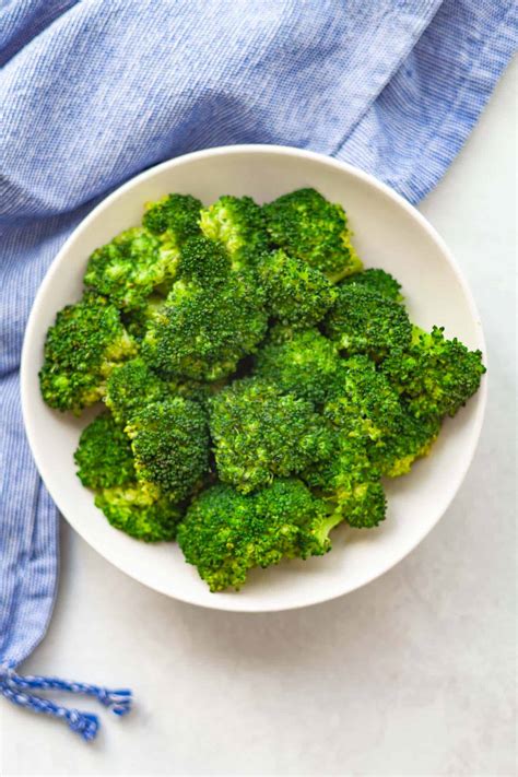 Instant Pot Steamed Broccoli (Fresh or Frozen) - Kitchen Skip