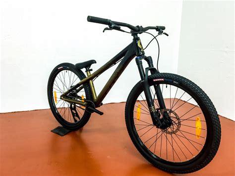 Bildergebnis für dirt jump bike