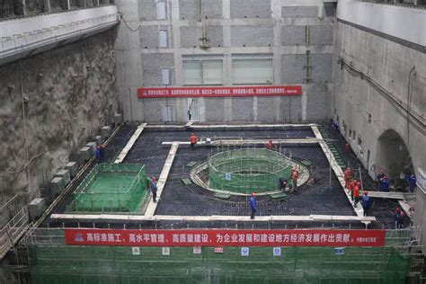 中国水电三局 基层动态 丰宁抽水蓄能电站地下厂房12号变速机组混凝土浇筑完成