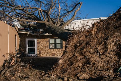 US: 7 killed, dozens hospitalised as tornadoes tear through Arkansas ...