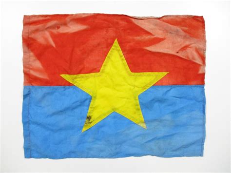 VIETNAM WAR VIET CONG COMMEMORATIVE FLAG - Switzer's Auction ...