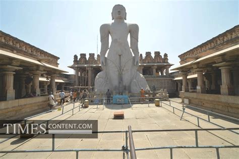 Lord Gomateshwara Feature Photo View of the monolithic ...