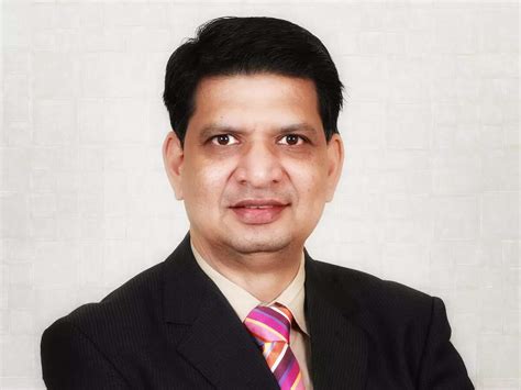 Low earnings growth may prompt investors to move away from banks ...