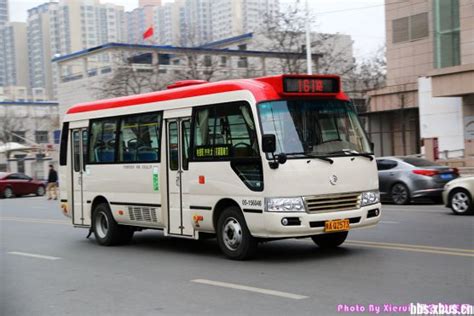 301路公交车换新颜并将实施无人售票_新闻中心_新浪网