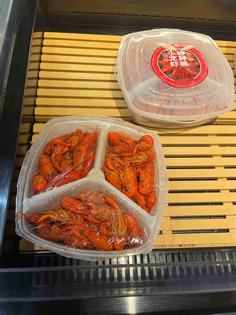 买小龙虾，分清“红色”和“青色”，区别很大，弄懂再买心里有底_虾壳_颜色_香味
