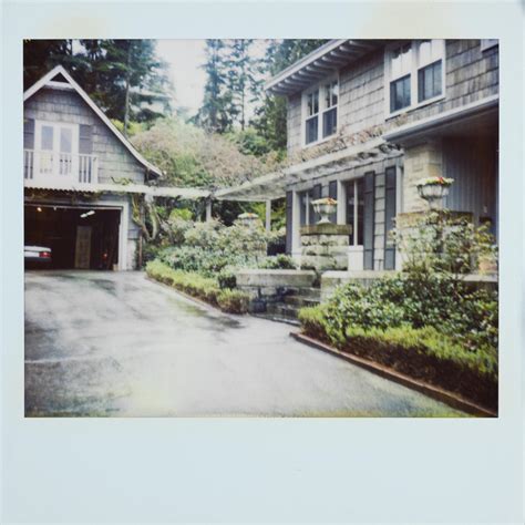 New Kurt Cobain death scene photos