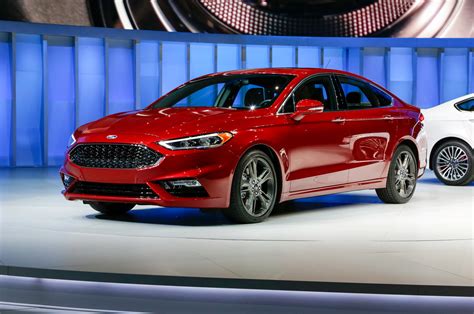 2017 Ford Fusion Review