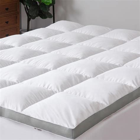 Amazon.com: Hokway Twin Size Pillow Top Feather Mattress Topper ...