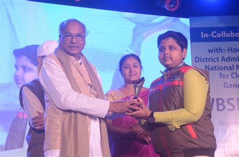 Area : Chandernagore Municipal Corporation spread over 7.336 sq mi (19 ...