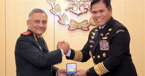 Indonesian, Indian naval chiefs discuss boosting maritime security ...