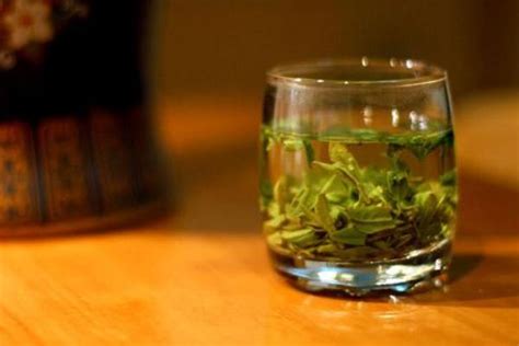龙井茶的功效与作用及禁忌 喝龙井茶有什么好处 - 致富热