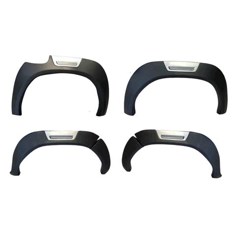 Hilux Wide Fender – CARPLUS