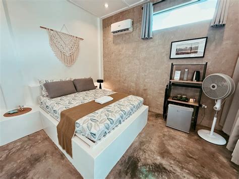 Clean,cozy room w/ solar and Starlink-Sunset room - Bungalows for Rent ...