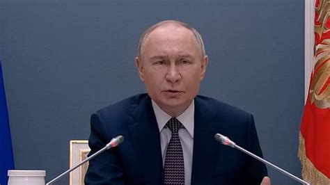 Vladimir Putin labels Western leaders "morons"