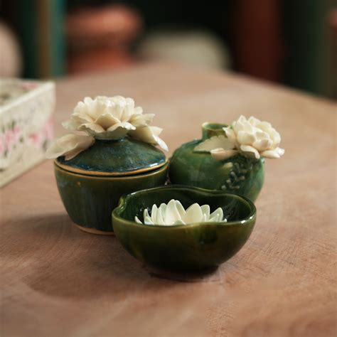 White Flowers Gift Set – Padmehum Studio India