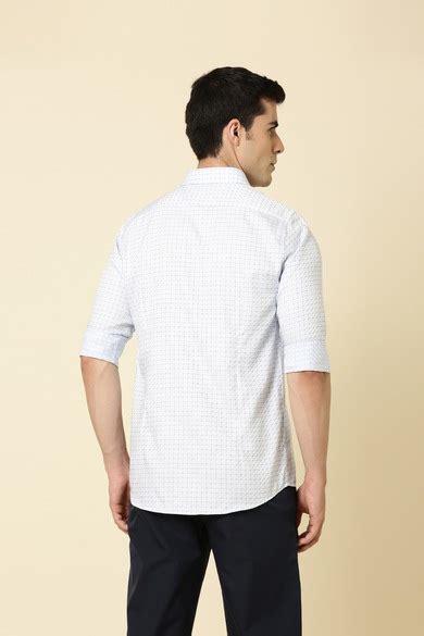 Buy Men White Slim Fit Checked Full Sleeves Casual Shirt Online ...