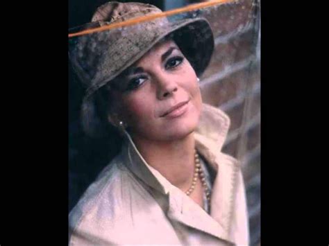 HERE'S THAT RAINY DAY - Sonia Rosa - LETRAS.COM