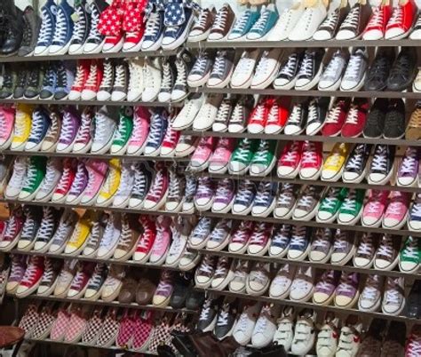 运动鞋店铺,361鞋,鞋_大山谷图库