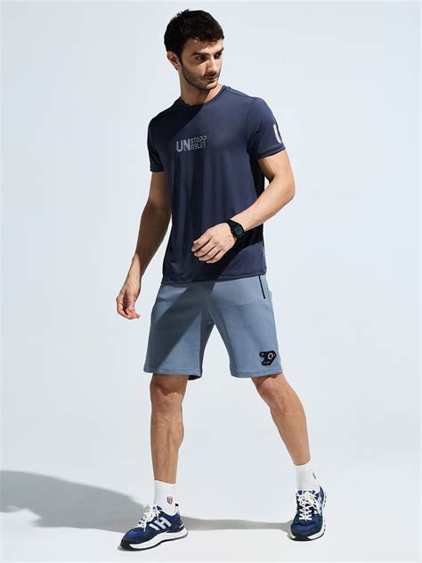 Domin8: Great Deals on Athleisure & Leisure Wear for Women & Men