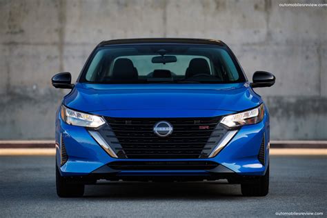 Nissan Sentra (2024) - pictures & information
