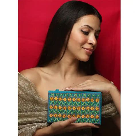 Baagecha Designer Hand Embroidered Wedding Belt Bag For Women – GoneCase