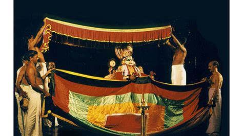 Thiranottam, Kathakali | Kerala Tourism