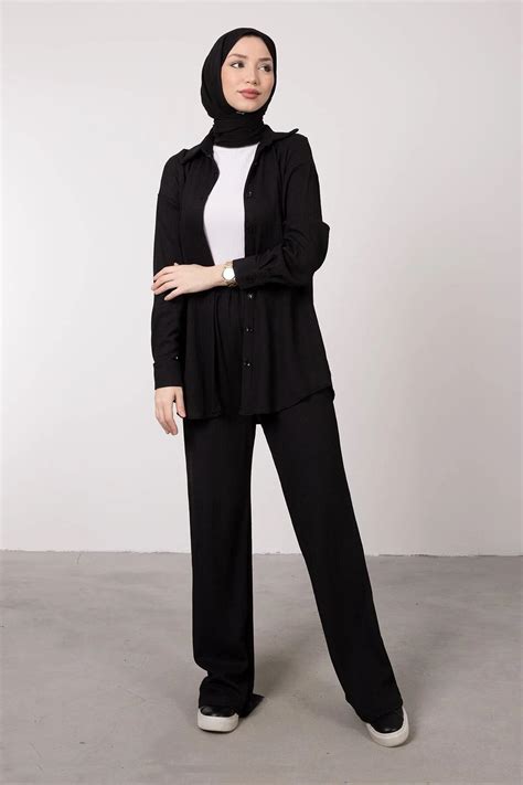 Black Buttoned Waffle Relaxed Fit Two-Piece Modest Set | manolyabutik