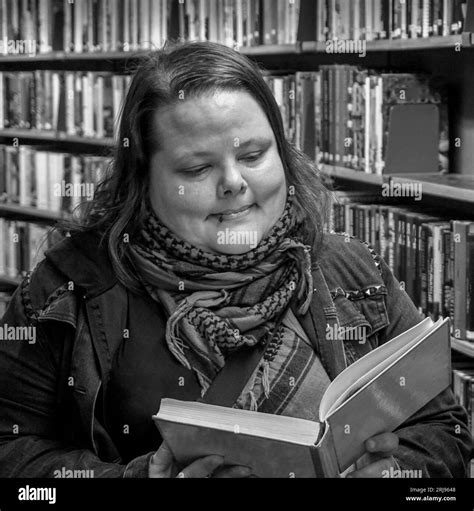 Library Reading 的图像结果