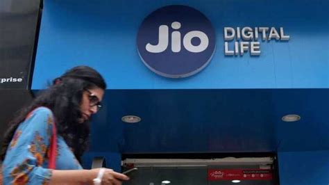 Reliance Jio-ADIA deal: 5 things you need to know | Tech News (HT Tech)