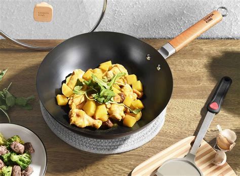The 3 Best Deep Frying Pans with a Lid - Tales from the Chef