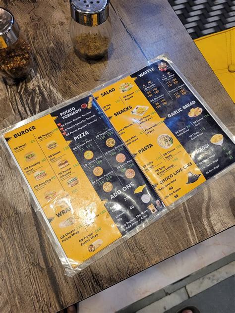 Menu at One Bite, Falna