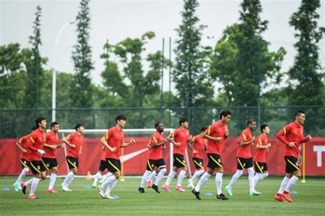 世预赛：中国男足7∶0关岛