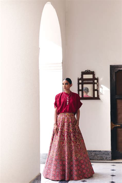 Evara Lehenga Set – Mrunalini Rao
