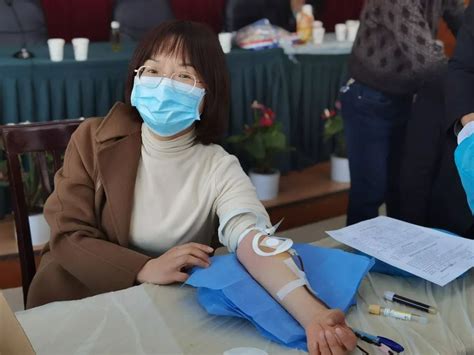 “献血，我带头！”市卫健委组织开展2022年无偿献血活动_腾讯新闻