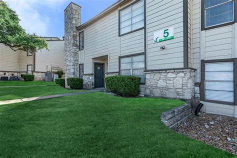 University Cove - Apartments in San Antonio, TX
