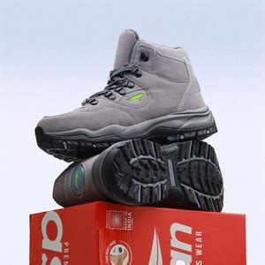 asian Everest-25 Men's High-Neck Trekking Shoes | Water-Repellent ...