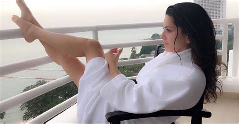 Splitsvilla 11 grand finale: Sunny Leone raises the temperature on ...