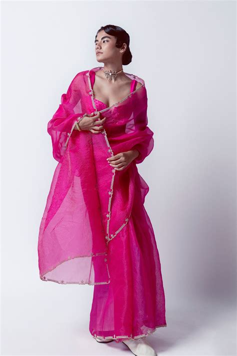 Ekaya - Handwoven Crimson Pink Organza Saree - Elahe