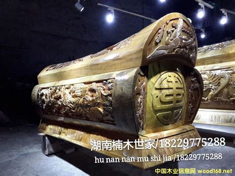 相声《数来宝》中说棺材“一头大一头小”，中式棺材有这种形状吗？ - 知乎