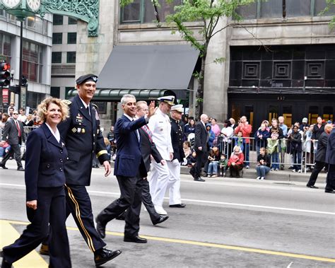Chicago Memorial Day Ceremony and Parade | Article | The United States Army