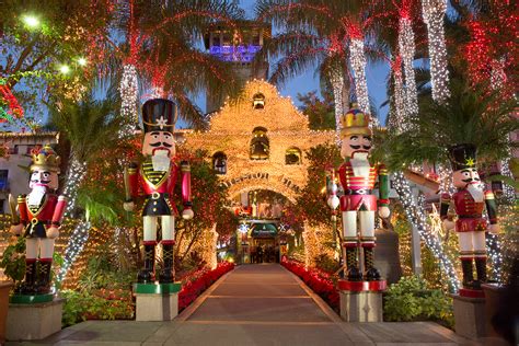 Christmas Lights: Best Places to See Holiday Displays – Sunset Magazine