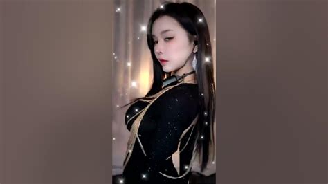 2018时装周| 18位中国女明星穿搭大PK，她最好看！ | Fashion, Shirt dress, Style